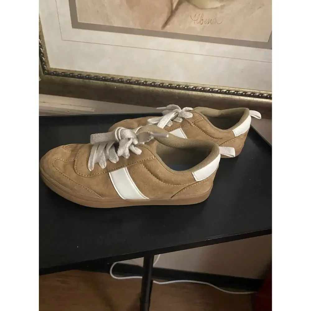 Old Navy Kids’ Tan & White Lace-Up Sneakers – Size 1